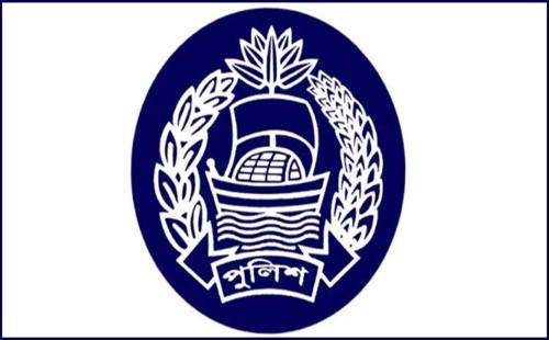 ফেসবুক লাইভে অস্ত্রাগার দেখিয়ে চাকরি হারালেন পুলিশ সুপার