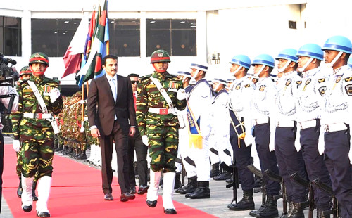 কাতারের আমির এসেছেন ঢাকায়