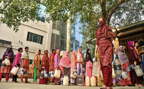 রাজধানীর বিভিন্ন এলাকায় পানির সংকট
