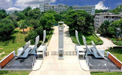 কুমিল্লা বিশ্ববিদ্যালয় অনির্দিষ্টকালের জন্য বন্ধ ঘোষণা