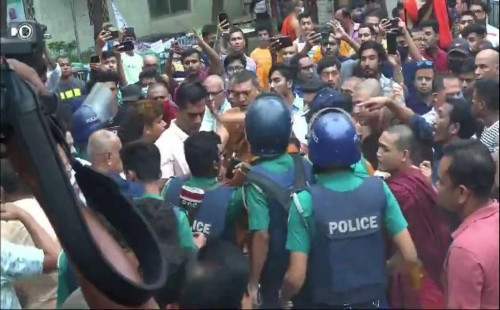 চট্টগ্রামে বৌদ্ধবিহারের দখল নিয়ে সংঘর্ষ ভিক্ষুসহ আহত ৭