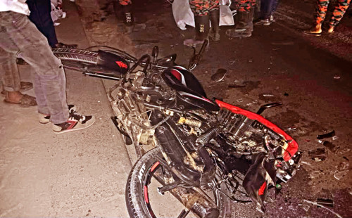 টাঙ্গাইলে রাতের আঁধারে সড়ক দুর্ঘটনায় নিহত ৩