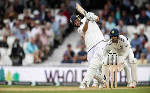 প্রথম ক্রিকেটার হিসেবে রুট যে রেকর্ড গড়লেন