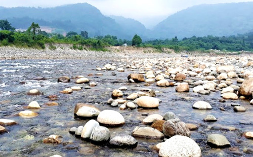 সিলেটের সাদা পাথর লুটকারীরা এখন ‘সিআইডি’র নজরধারীতে
