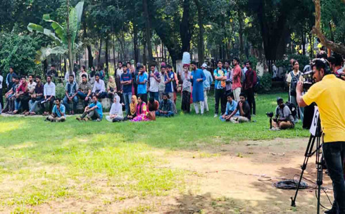 উৎসবের আমেজ ডাকসু নির্বাচন ঘিরে