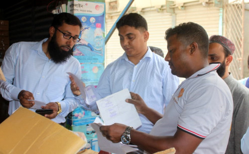 ভ্রাম্যমাণ আদালতের অভিযান ৬ দোকানে জরিমানা, ৭০ বস্তা সার জব্দ