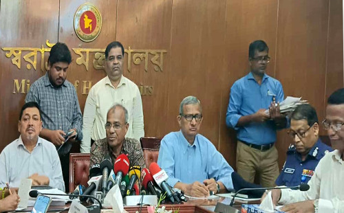 শারদীয় দুর্গাপূজা: মণ্ডপে ২৪ ঘণ্টা নিরাপত্তা, বসবে না মেলা