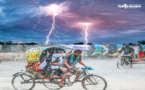 সারাদেশে বজ্রসহ বৃষ্টির পূর্বাভাস, চট্টগ্রামে তীব্র বজ্রপাতের আশঙ্কা
