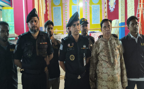 দুর্গাপূজায় নিশ্ছিদ্র নিরাপত্তা নিশ্চিত করতে ফেনী ও খাগড়াছড়িতে র‍্যাবের সর্বোচ্চ সতর্কতা