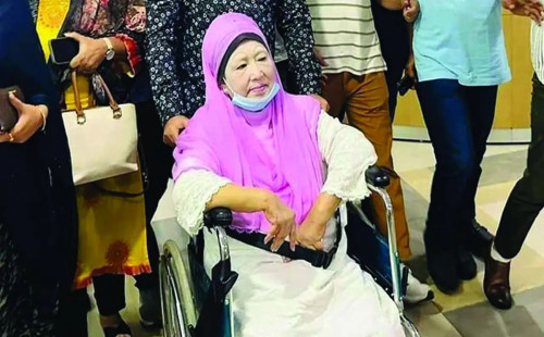 খালেদা জিয়ার অবস্থা ‘অত্যন্ত সংকটময়’, দোয়া চাইলেন মির্জা ফখরুল