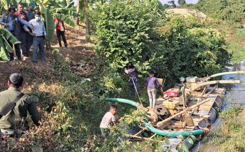 অবৈধ বালু উত্তোলনের বিরুদ্ধে যৌথ অভিযান