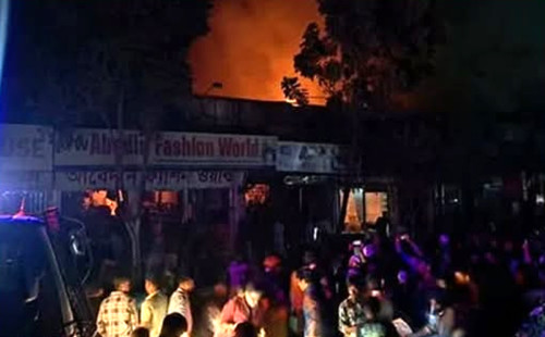 রাজধানীর ভাটারায় মার্কেটে ভয়াবহ অগ্নিকান্ড