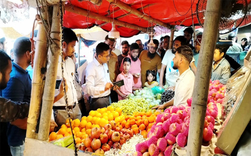 শিবচরে ভ্রাম্যমাণ আদালতের অভিযানে ৮ প্রতিষ্ঠানকে জরিমানা